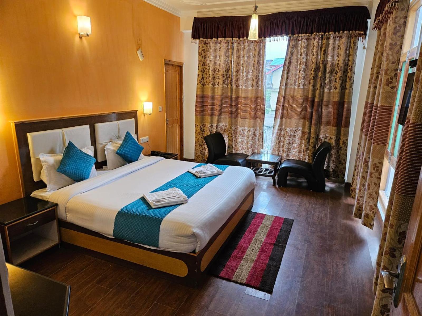 Hotel Akash Regency - Manali (Himachal Pradesh) — Photos 1