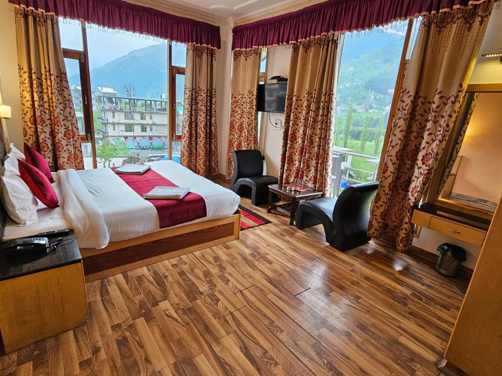 Hotel Akash Regency - Manali (Himachal Pradesh) — Photos 2